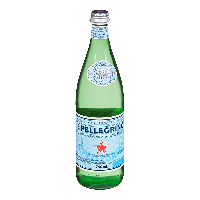 S.Pellegrino Sparkling Natural Mineral Water, 25.3 fl oz. Glass Bottle